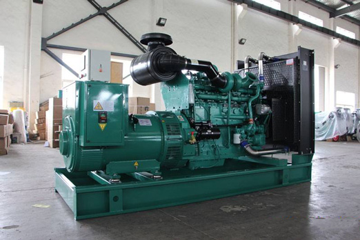 郁南320kw康明斯柴油发电车出租组图片 郁南320kw康明斯柴油发电车出租组图片